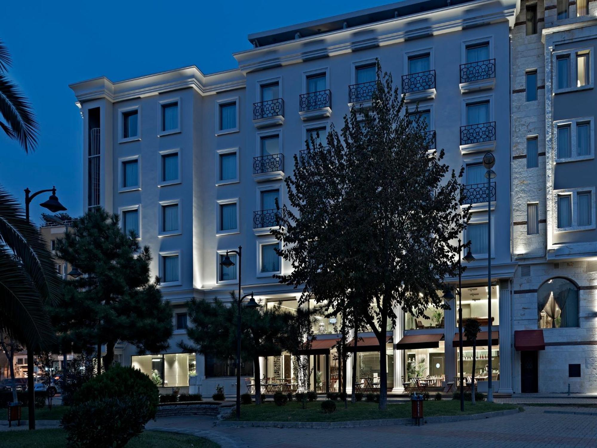 Отель Ramada By Wyndham Grand Bazaar