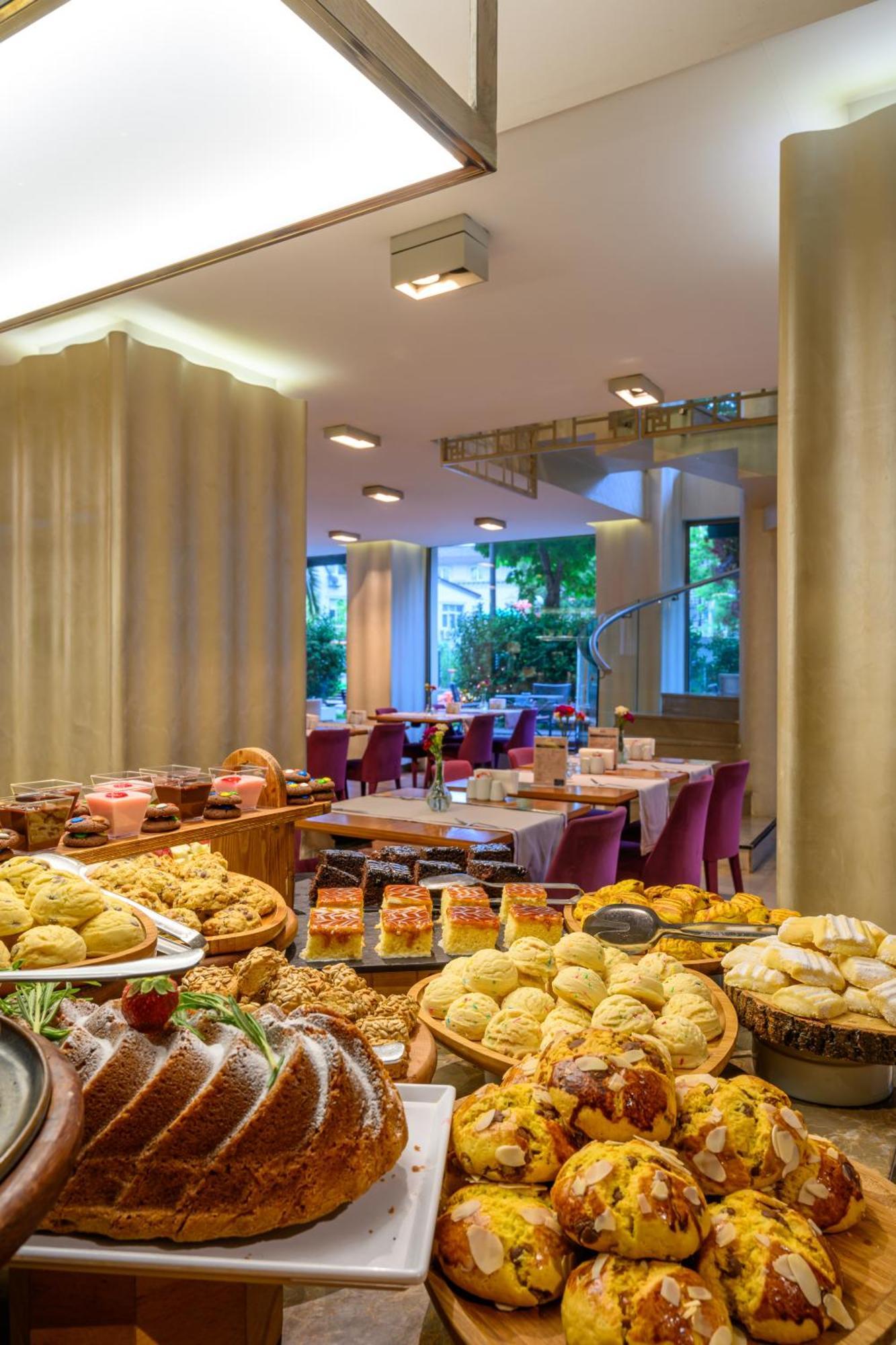 Ramada By Wyndham Grand Bazaar 4*