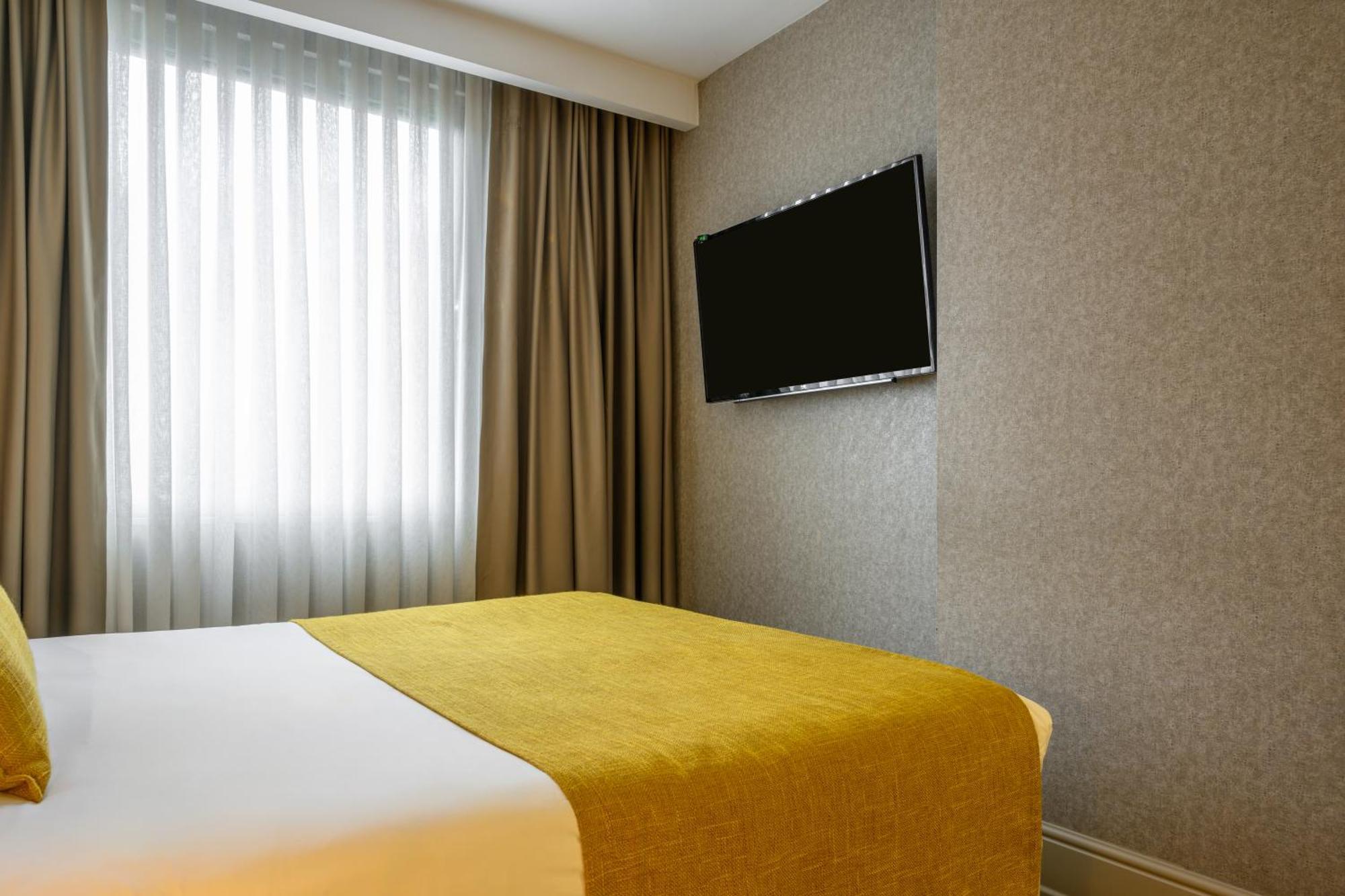 Отель Ramada By Wyndham Grand Bazaar